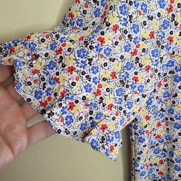 Cece | Red Yellow Blue White Ditsy Floral Short Ruffle Sleeve Blouse Size Small - Picture 4 of 6